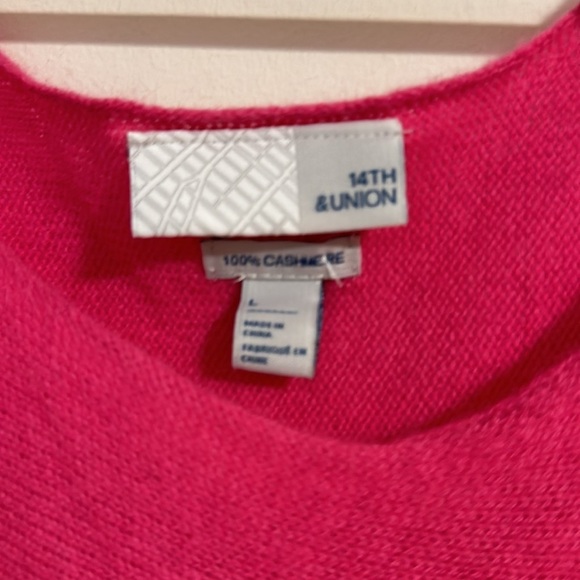 14th and Union 100% cashmere Barbie fuchsia pink sweater boyfriend style - Picture 3 of 4